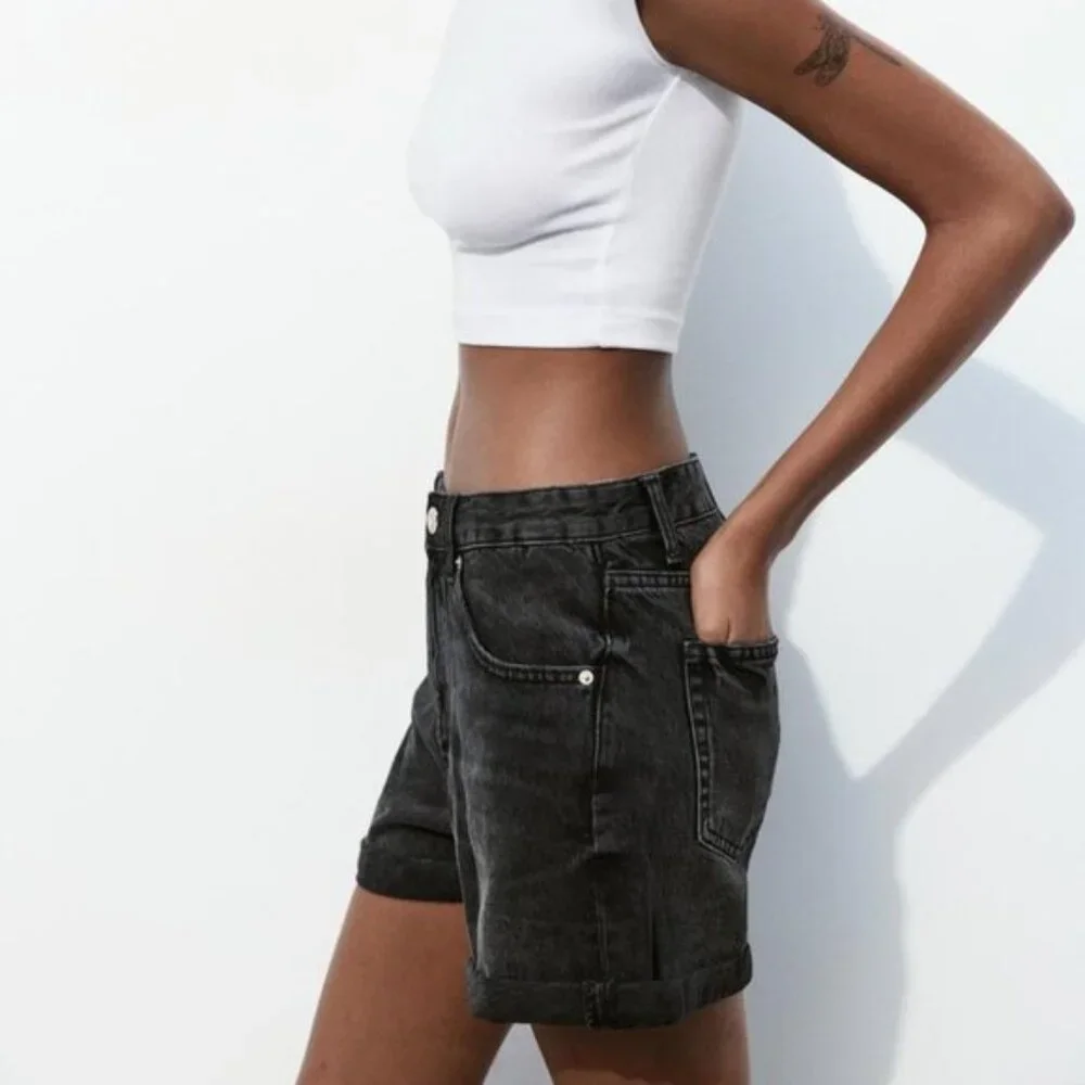 Zara Women's TRF HIGH-WAISTED MOM FIT DENIM SHORTS Black - Picture 4 of 9